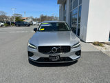 Certified 2022 Volvo S60 B5 Momentum image 3