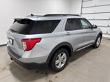Used 2022 Ford Explorer XLT w/ Equipment Group 202A image 4