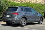 Used 2020 Volkswagen Tiguan SE w/ Panoramic Sunroof Package image 2