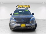 Used 2022 Mitsubishi Outlander SE image 2