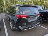 Used 2017 Chrysler Pacifica Touring-L Plus image 4