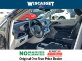 Used 2023 Chrysler Voyager LX image 4