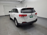 Used 2017 Kia Sorento LX image 5