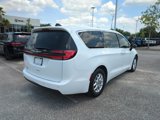 Used 2023 Chrysler Pacifica Touring-L image 4