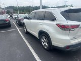 Used 2015 Toyota Highlander Limited Platinum image 2