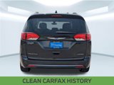 Used 2017 Chrysler Pacifica Limited image 4
