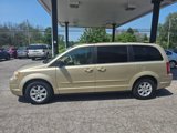 Used 2010 Chrysler Town & Country LX image 4