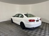 Used 2011 Volkswagen Jetta SE image 4