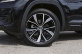 Used 2025 Volkswagen Atlas Cross Sport SEL Premium R-Line image 4