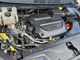 Used 2023 Chrysler Pacifica Touring-L image 4
