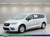 Used 2024 Chrysler Pacifica Touring-L image 2