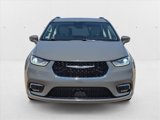 Used 2021 Chrysler Pacifica Touring-L image 2