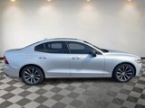 Used 2022 Volvo S60 B5 Momentum w/ Premium Package image 2