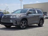 Used 2018 Toyota Highlander LE image 2