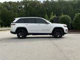 Used 2023 Jeep Grand Cherokee Altitude image 5