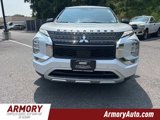 Used 2022 Mitsubishi Outlander SE image 2