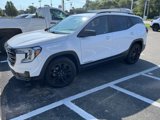 Used 2022 GMC Terrain SLE w/ Driver Convenience Package image 2