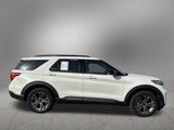Certified 2022 Ford Explorer XLT w/ Equipment Group 202A image 5