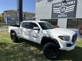 Used 2022 Toyota Tacoma TRD Off-Road image 2
