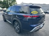 Used 2024 Nissan Pathfinder Platinum w/ Cargo Package image 5