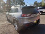 Used 2016 Jeep Cherokee Latitude image 4