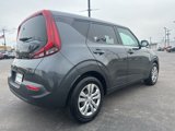 Used 2022 Kia Soul LX image 5