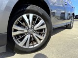 Used 2019 Nissan Pathfinder SV image 2