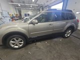 Used 2014 Subaru Outback 2.5i Limited image 2