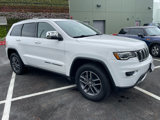 Used 2017 Jeep Grand Cherokee Limited w/ Luxury Group II image 2