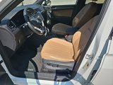 Used 2022 Volkswagen Tiguan SE image 2