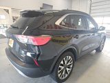 Used 2020 Ford Escape Titanium image 4