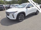 Used 2025 Chevrolet Trax RS image 2