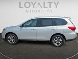 Used 2019 Nissan Pathfinder S image 2
