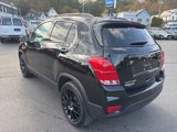 Used 2022 Chevrolet Trax LT w/ Midnight Edition image 3