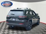 Used 2023 Jeep Grand Cherokee Altitude image 5