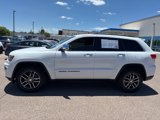 Used 2017 Jeep Grand Cherokee Limited w/ Luxury Group II image 2