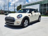 Used 2015 MINI Cooper 4-Door Hardtop image 3