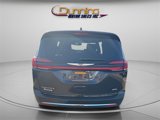 Used 2023 Chrysler Pacifica Touring-L image 3
