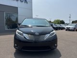 Used 2017 Toyota Sienna Limited Premium image 3