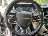 Used 2018 Chrysler Pacifica Touring-L image 6