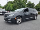 Certified 2023 Chrysler Pacifica Touring-L image 4