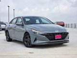 Used 2022 Hyundai Elantra SEL w/ Preferred Accessory Package image 3
