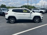 Used 2018 Jeep Compass Latitude image 2