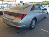 Used 2021 Hyundai Elantra SE image 3