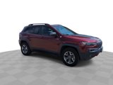 Used 2019 Jeep Cherokee Trailhawk image 2