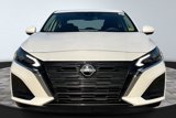 Used 2023 Nissan Altima 2.5 SV w/ SV Premium Package image 3