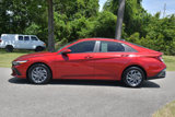 Used 2024 Hyundai Elantra SEL image 2