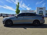 Used 2022 Volkswagen Jetta SE w/ Panoramic Sunroof Package image 2