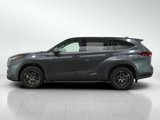 Used 2020 Toyota Highlander L image 2