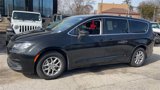 Used 2022 Chrysler Voyager LX image 3